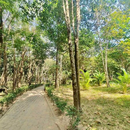 Kirirom Hillside Resort コンポンスプー エクステリア 写真
