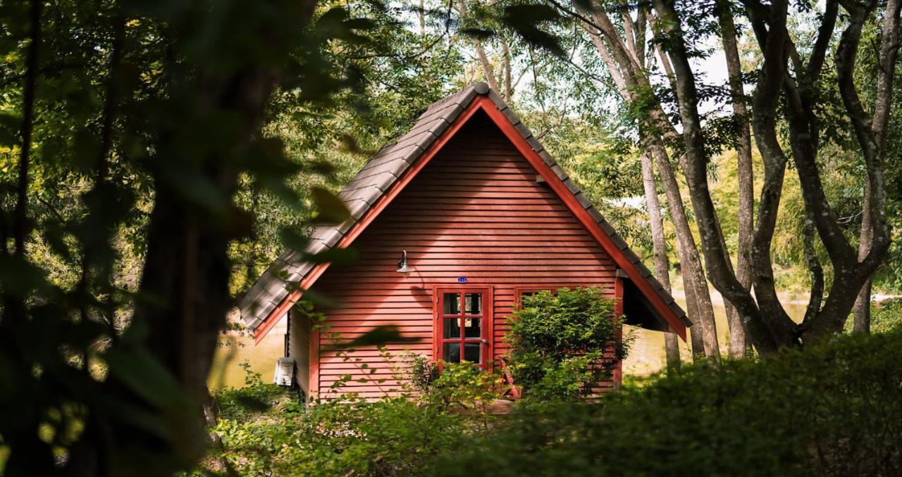 Kirirom Hillside Resort コンポンスプー エクステリア 写真