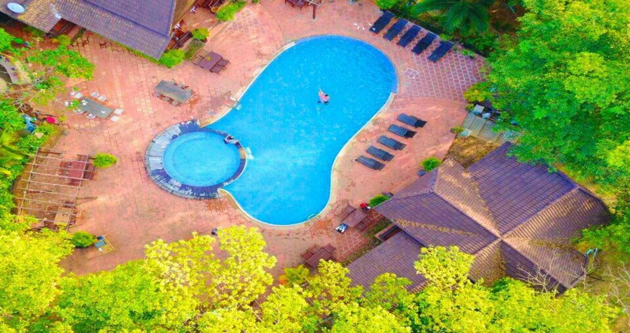 Kirirom Hillside Resort コンポンスプー エクステリア 写真