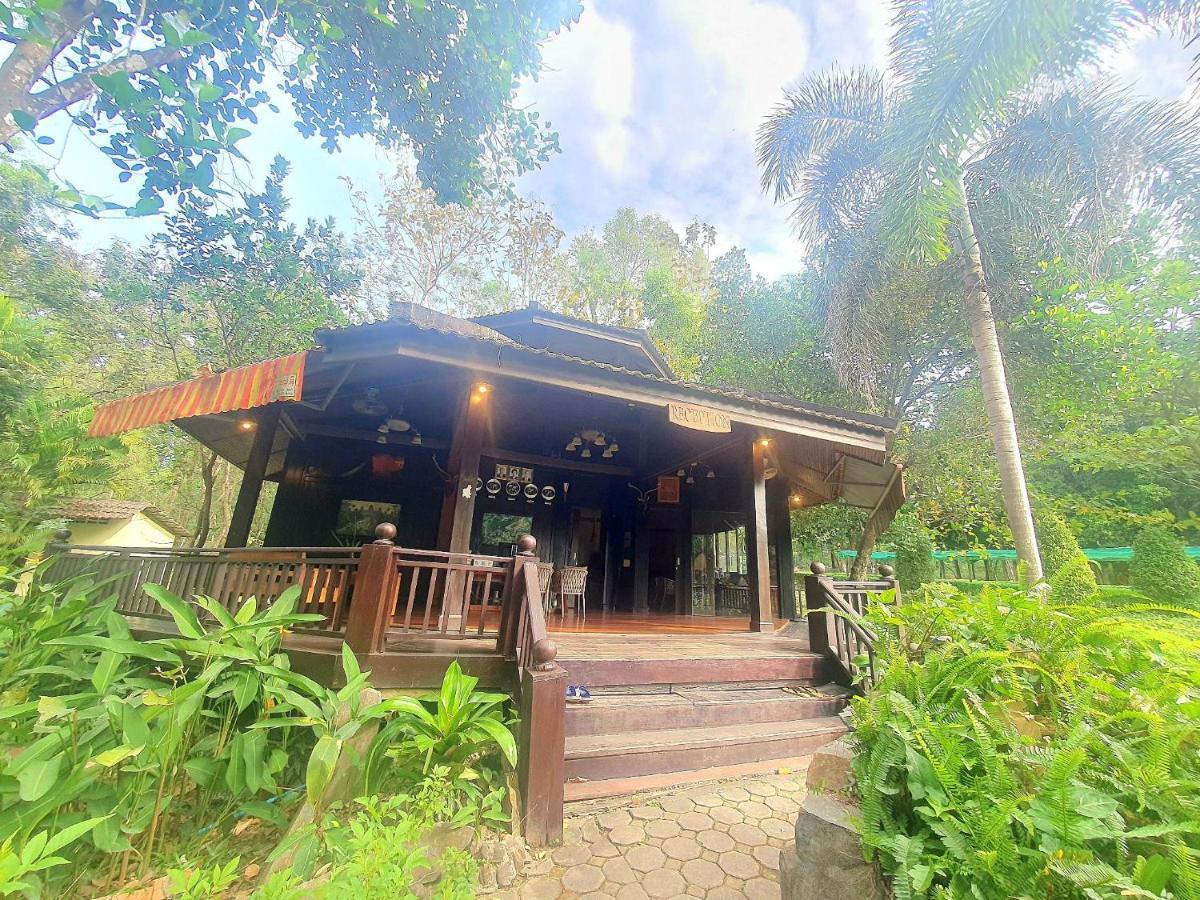 Kirirom Hillside Resort コンポンスプー エクステリア 写真